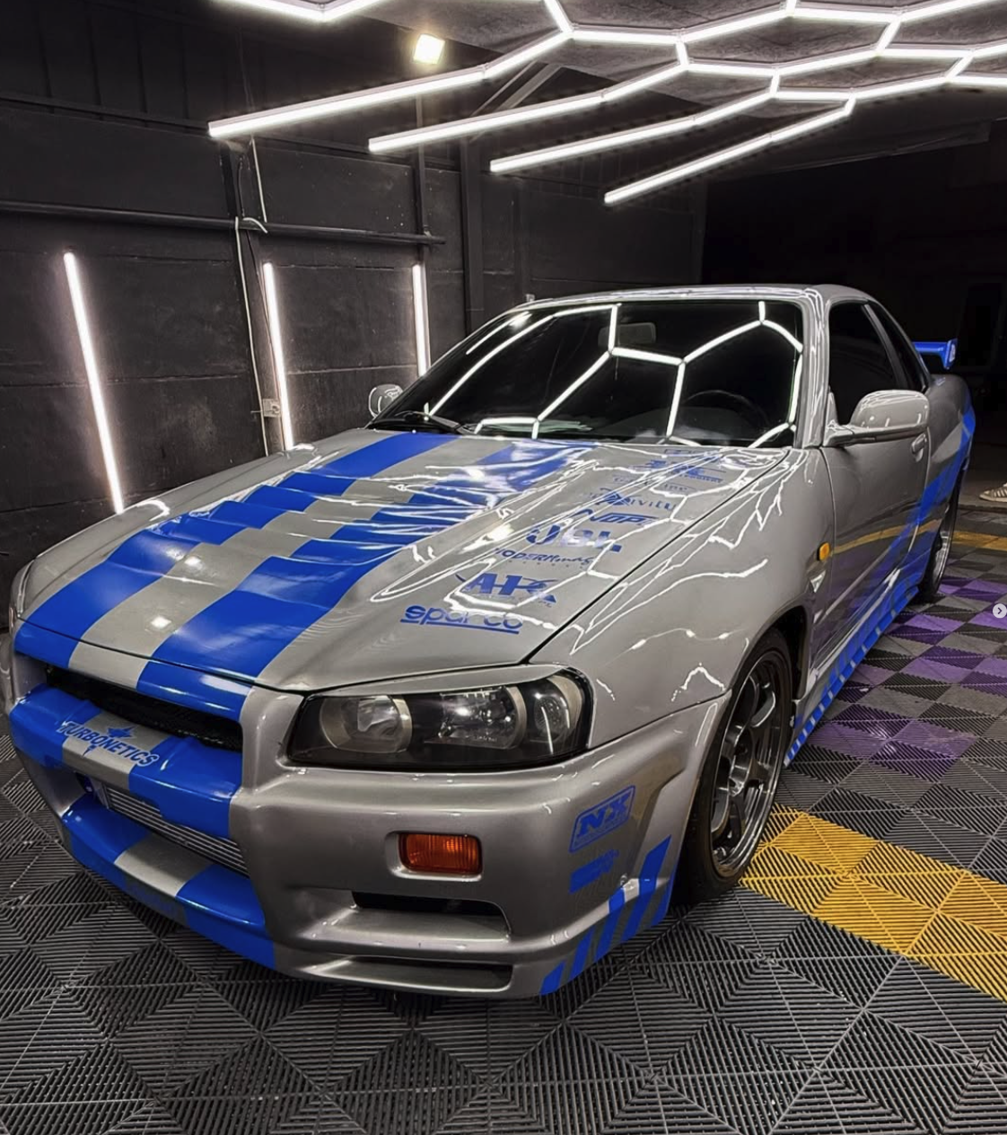 Instalación de lámina de seguridad automotriz en Nissan R34 — EOM Detailing Chile